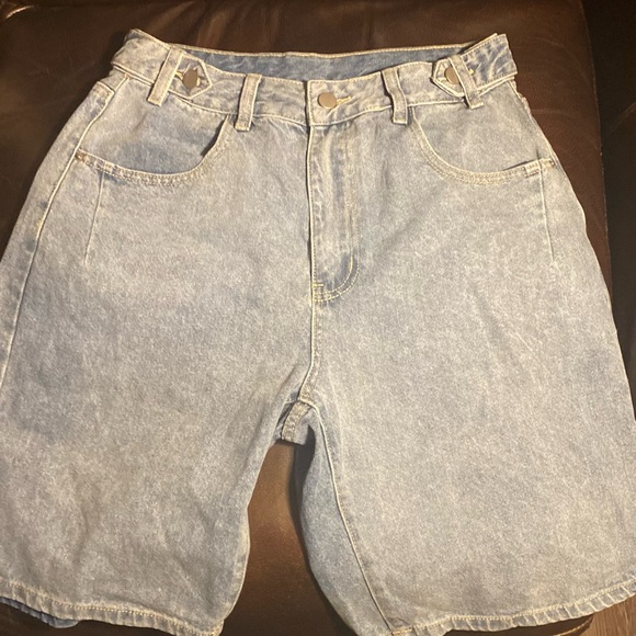 Medium wash bermuda denim jorts shorts dad jorts baggy jorts - Picture 1 of 1